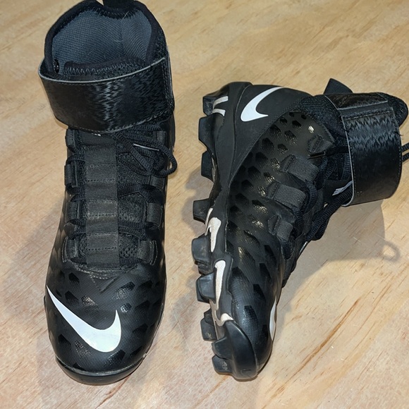 Nike Other - Nike Force Savage 2 shark football cleats Men's size 9 AQ7722-001